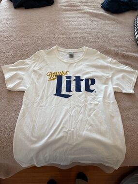 Gildan Heavy Cotton Miller Lite Crewneck Tee - White Size Large.